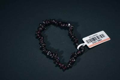 上海都达杂项专场三十四【年后发货全场包邮】  天然石榴石碎石随型手串 附鉴定证书86-309