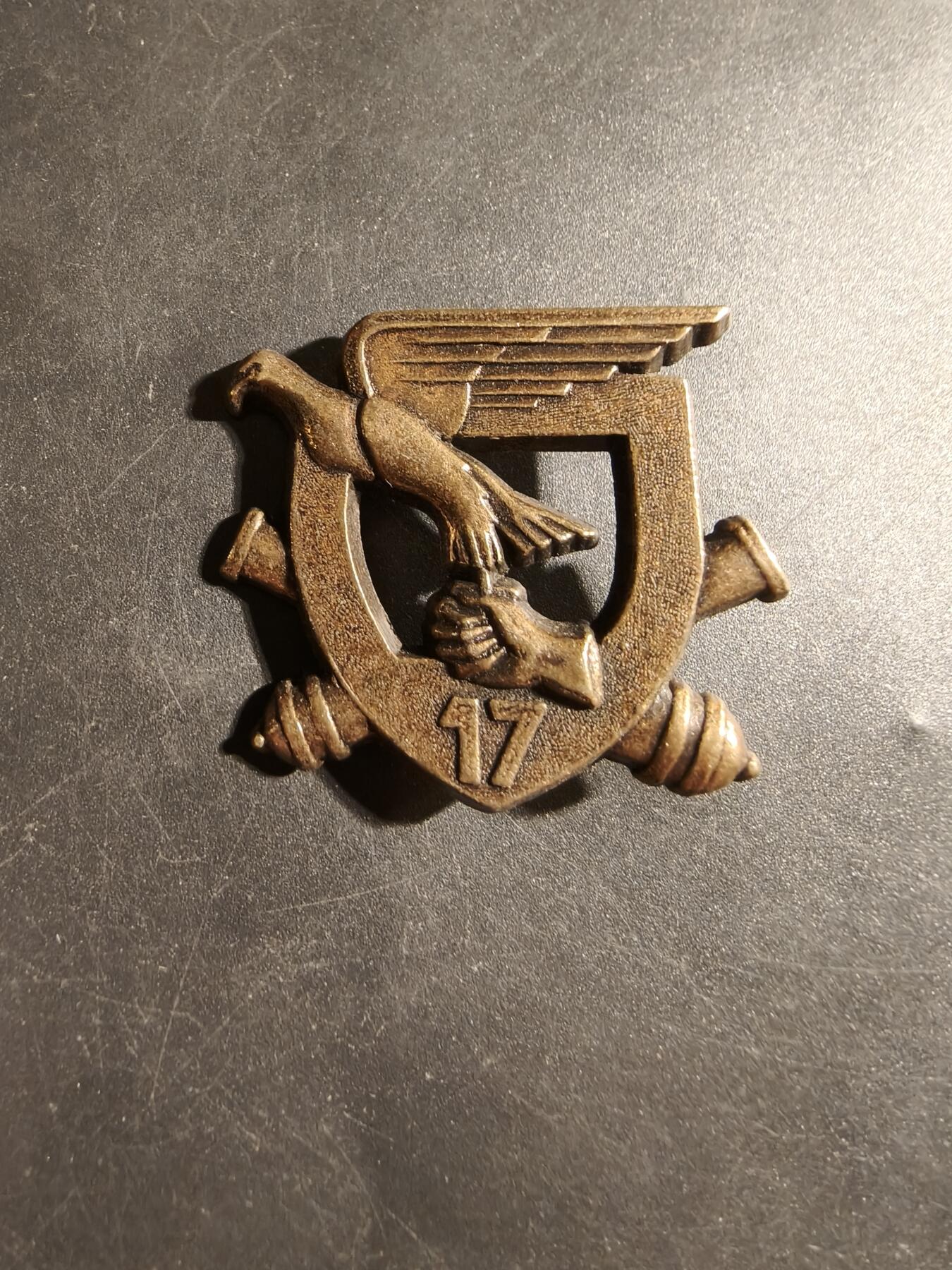 老王徽章第178期 法国陆军第17炮兵团证章
