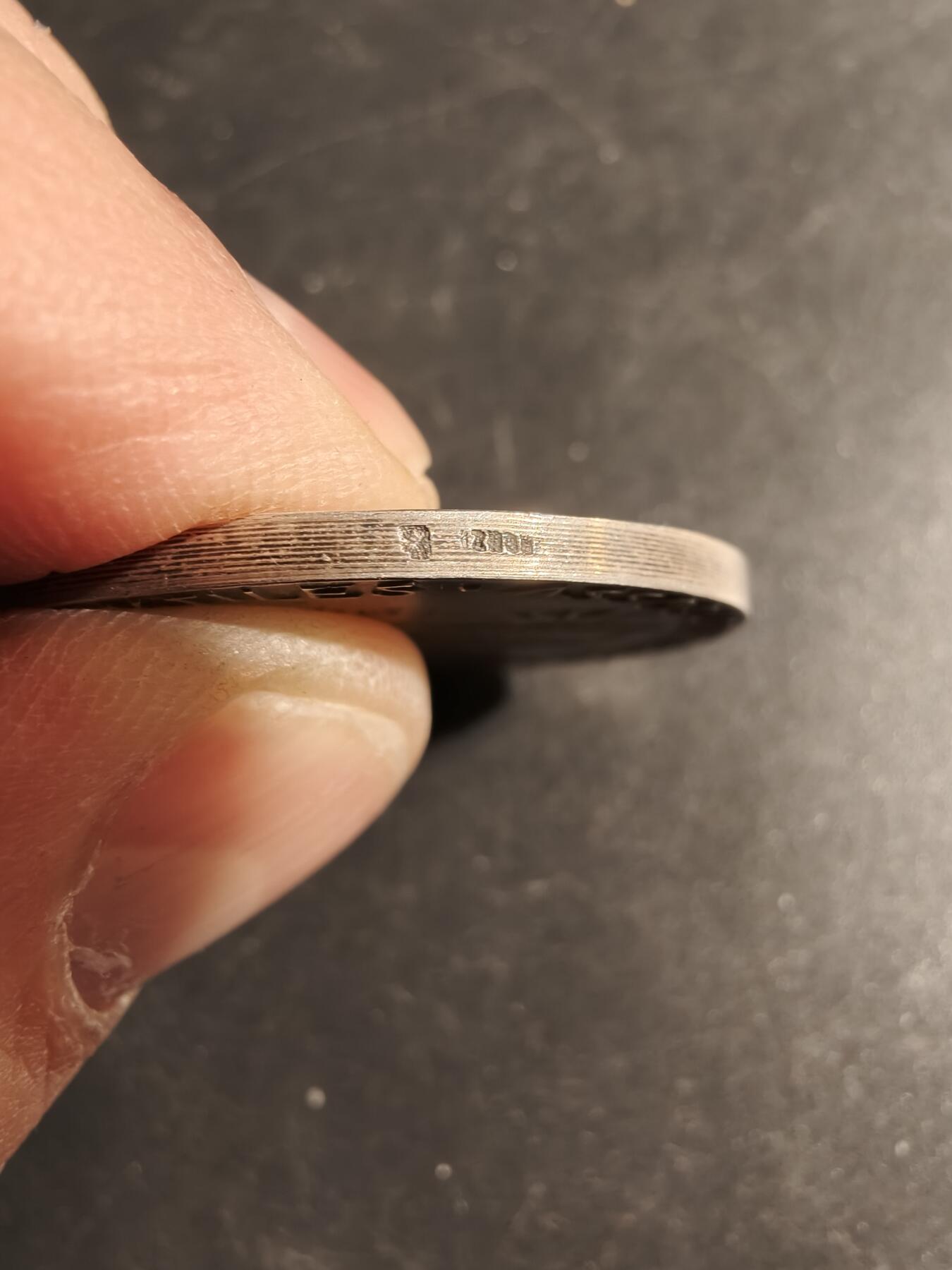 老王徽章第178期 法国1942年纺织品和纺织材料总协会镀银大铜章    直径36mm    重量21.4g