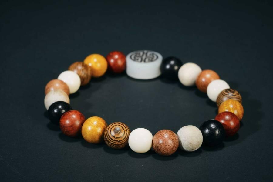 上海都达杂项专场四（全场包邮） 天然多宝圆珠手串86-291