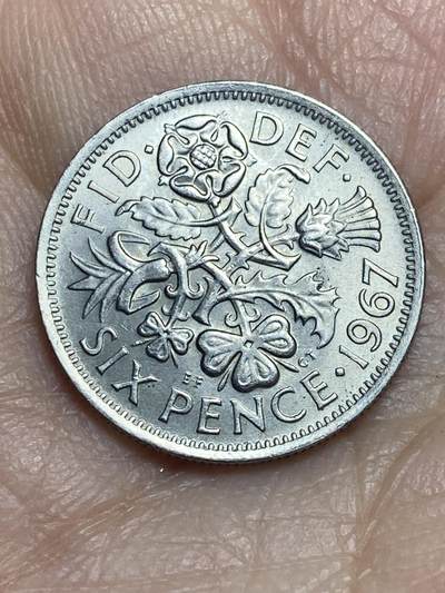 2026年第十二场(总第一百八十一场）外国好品散币场(免佣金) - 英国🇬🇧1967年6便士(伊丽莎白二世青年桂冠第二版，普制币关门年)