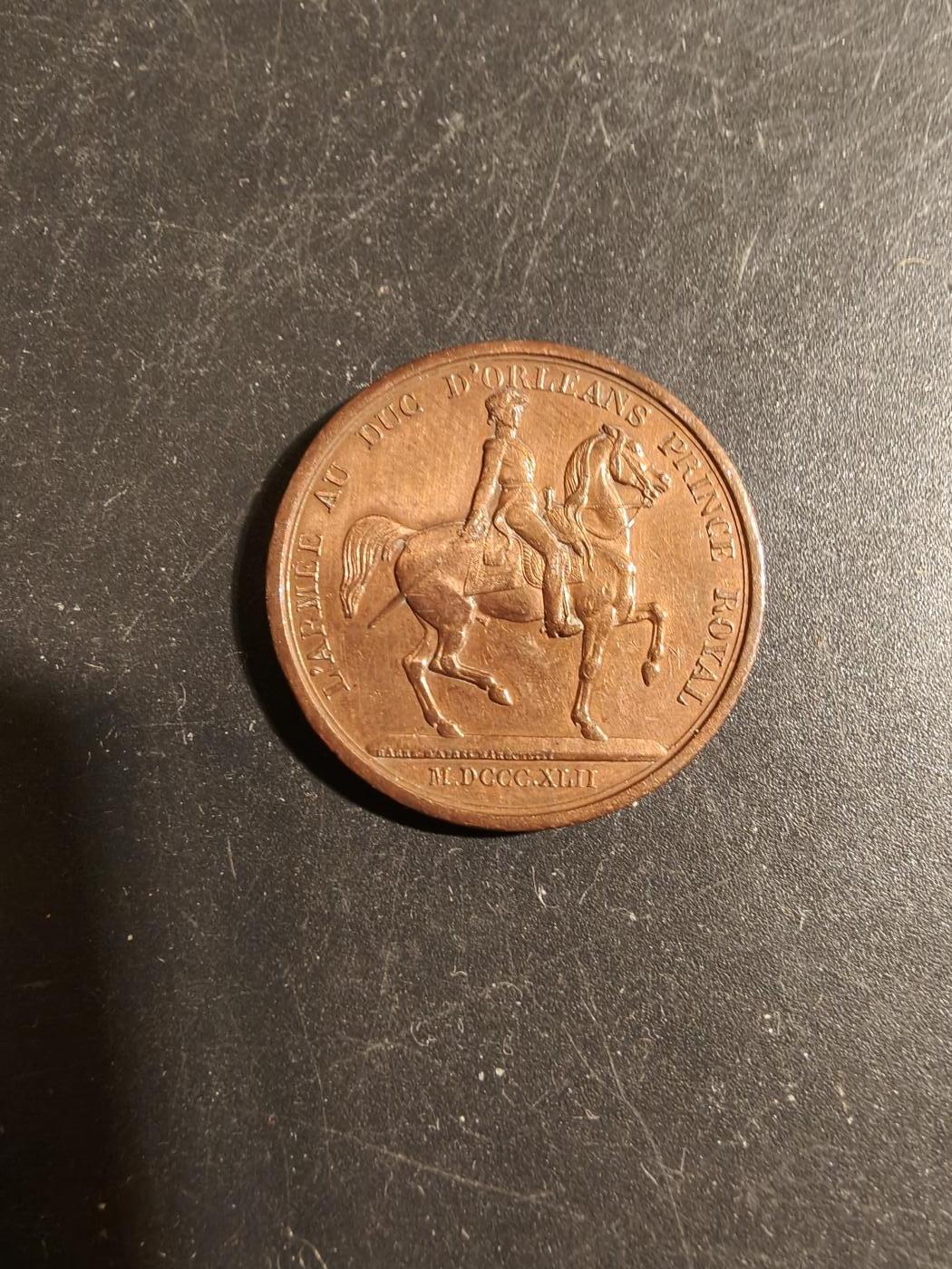 老王徽章第178期 法国奥尔良王朝路易·菲利普国王戎装大铜章    光边原铸    直径26mm    重量8.8g