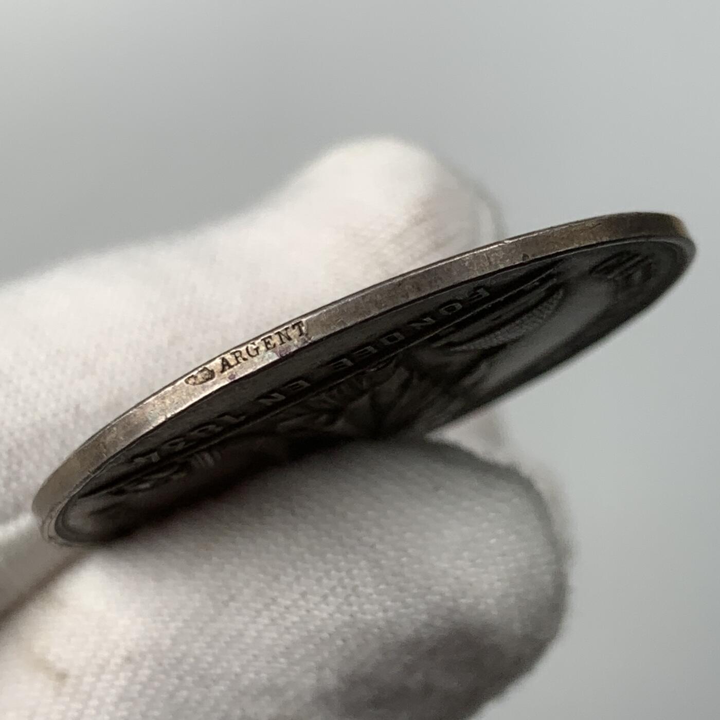 掌中浮雕-藏着的欧洲第050场 法国洛里昂储蓄银行银章，33.75mm，14.7g