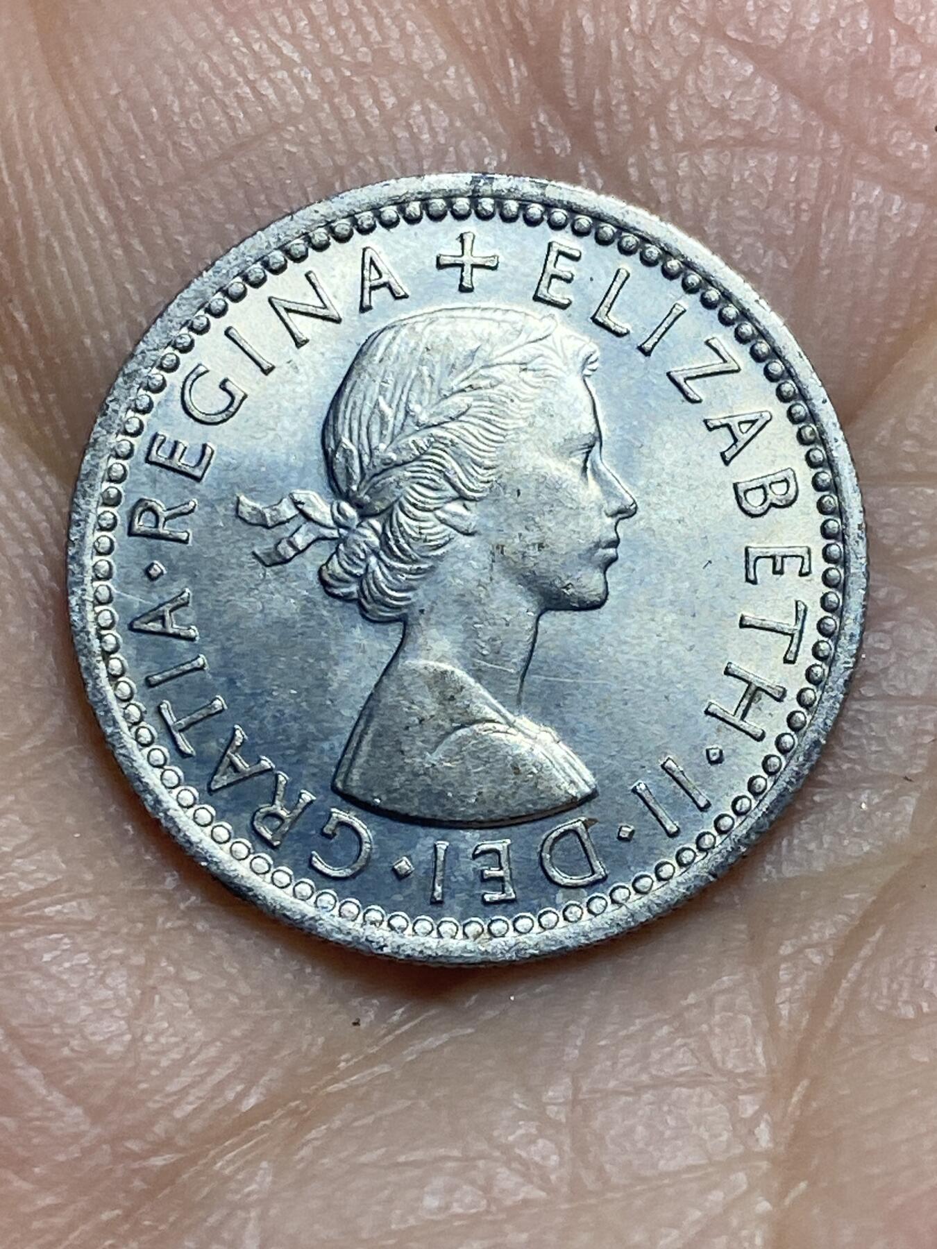 2026年第十二场(总第一百八十一场）外国好品散币场(免佣金) 英国🇬🇧1954年6便士(伊丽莎白二世青年桂冠第二版，首发年)