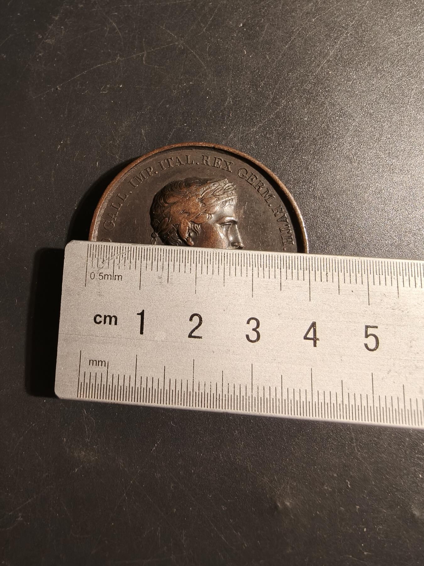 老王徽章第178期 法国1806年耶拿战役大铜章    拿破仑击败普鲁士    光边原著，边缘无磕碰    直径40mm     重量44.4g