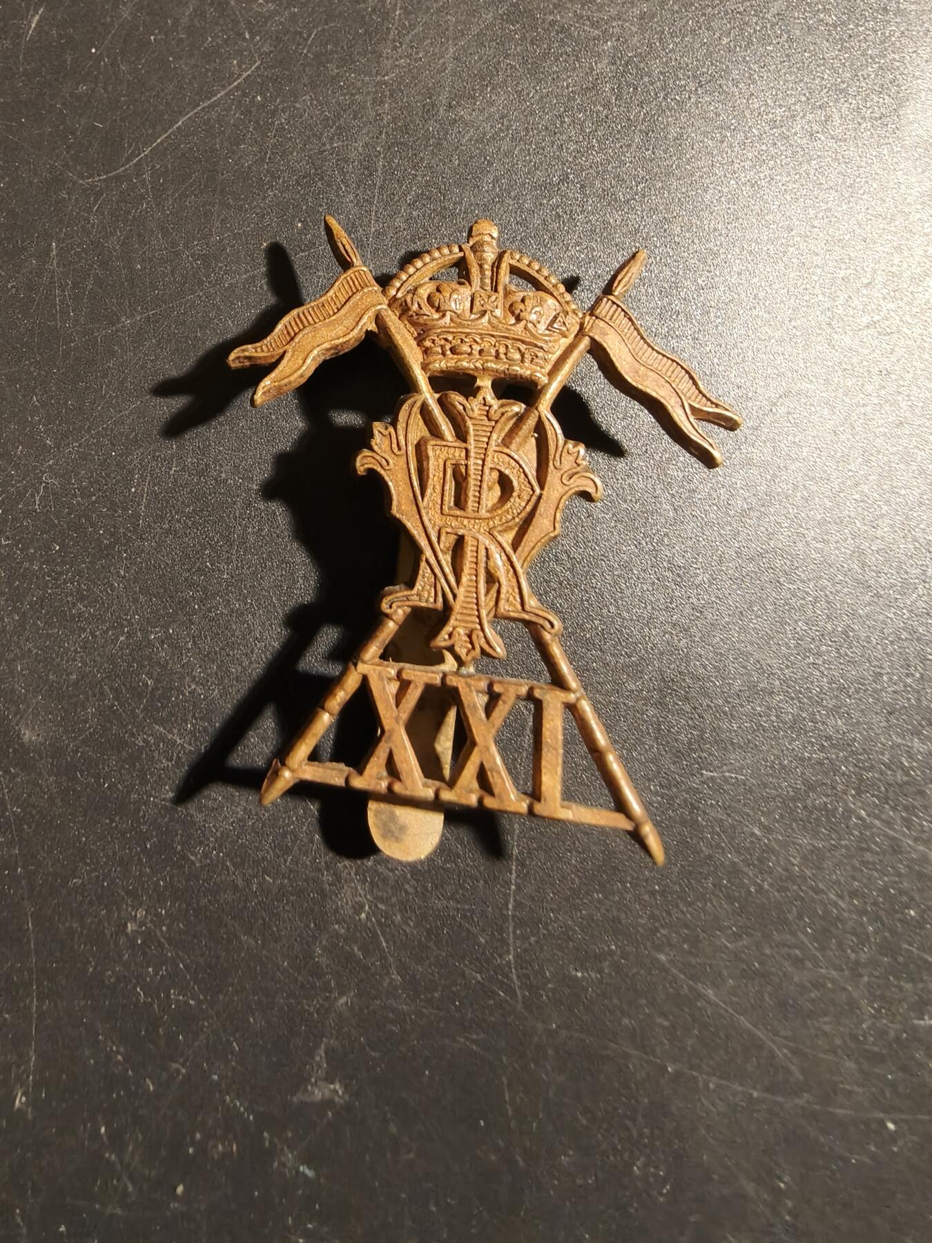 老王徽章第178期 英国印度女皇直属第21枪骑兵团帽徽    一战时期