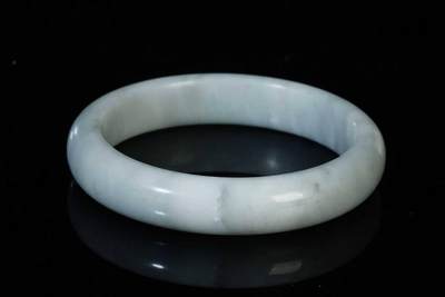 上海都达杂项专场五（全场包邮） - 天然和田玉青花籽料贵妃手镯87-46