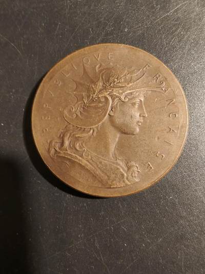 老王徽章第178期 - 法国土伦113步兵团混合射击竞赛大铜章    戎装玛丽安娜   大师亨利杜布瓦作品     直径46mm    重量49g