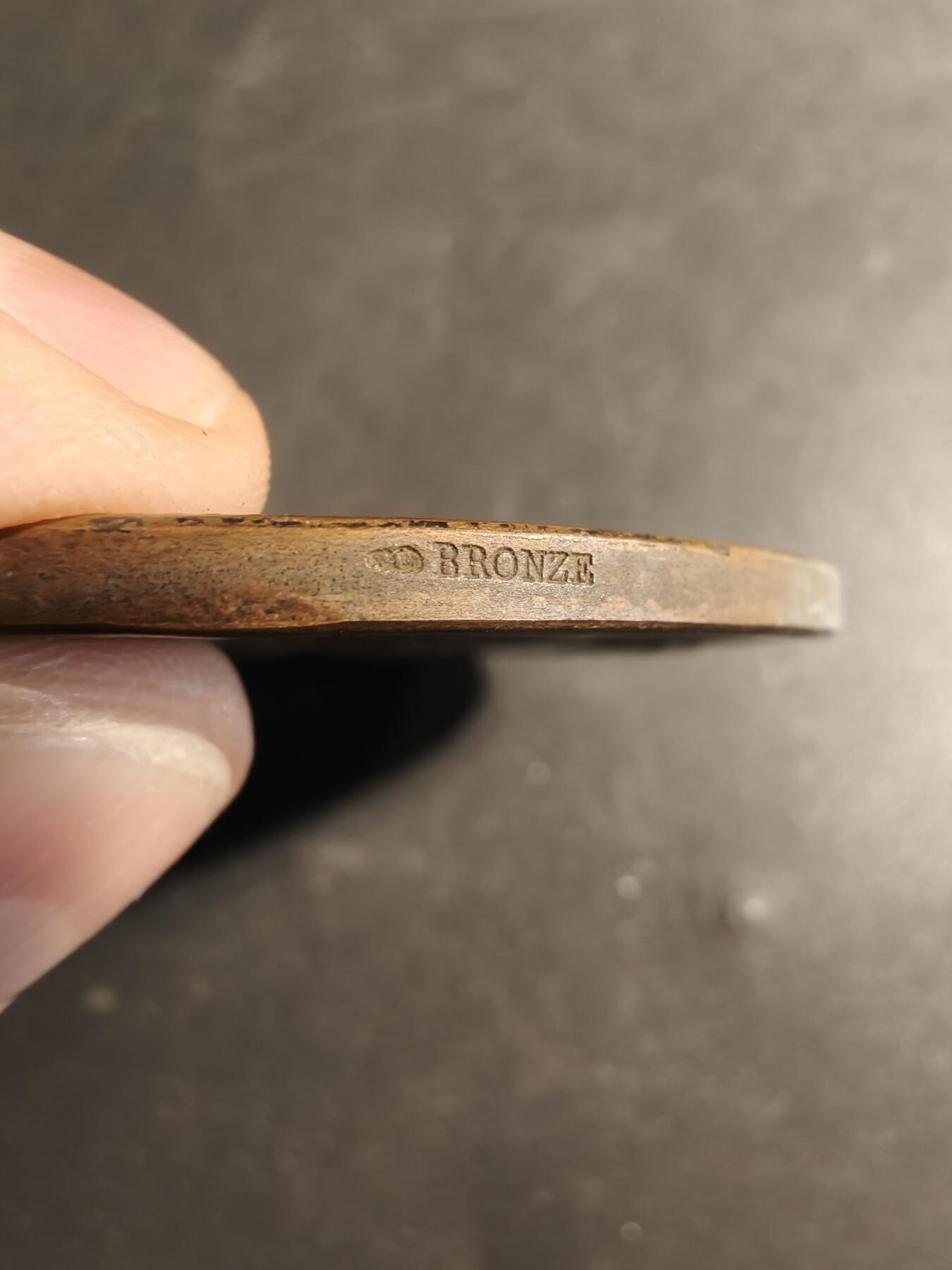 老王徽章第178期 法国普法战争巴黎围城战空中通信大铜章   大尺寸版    直径64mm    重量100g