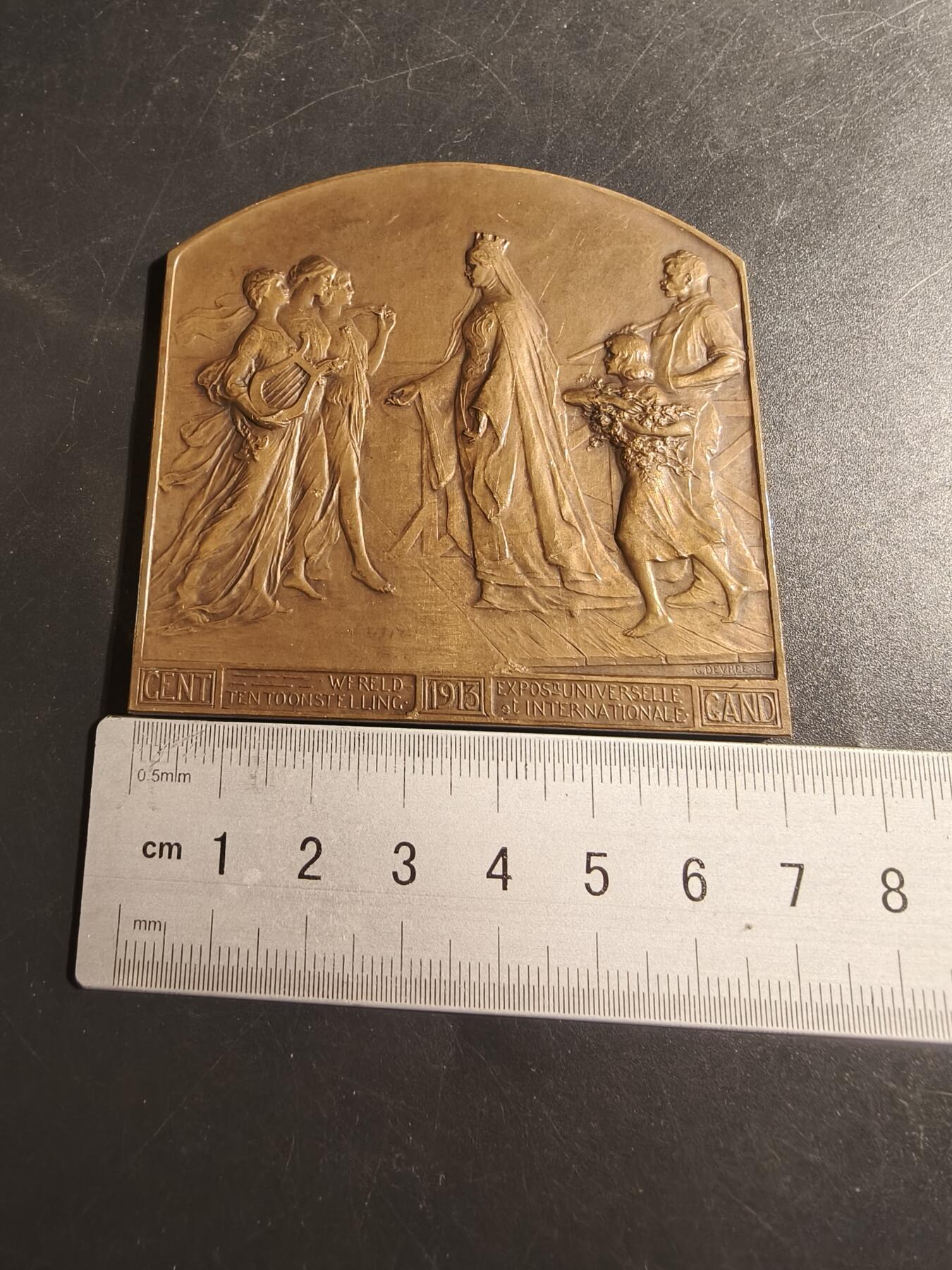 老王徽章第178期 比利时1913年根特世博会方形大铜章     尺寸70×66mm     重量111.1g