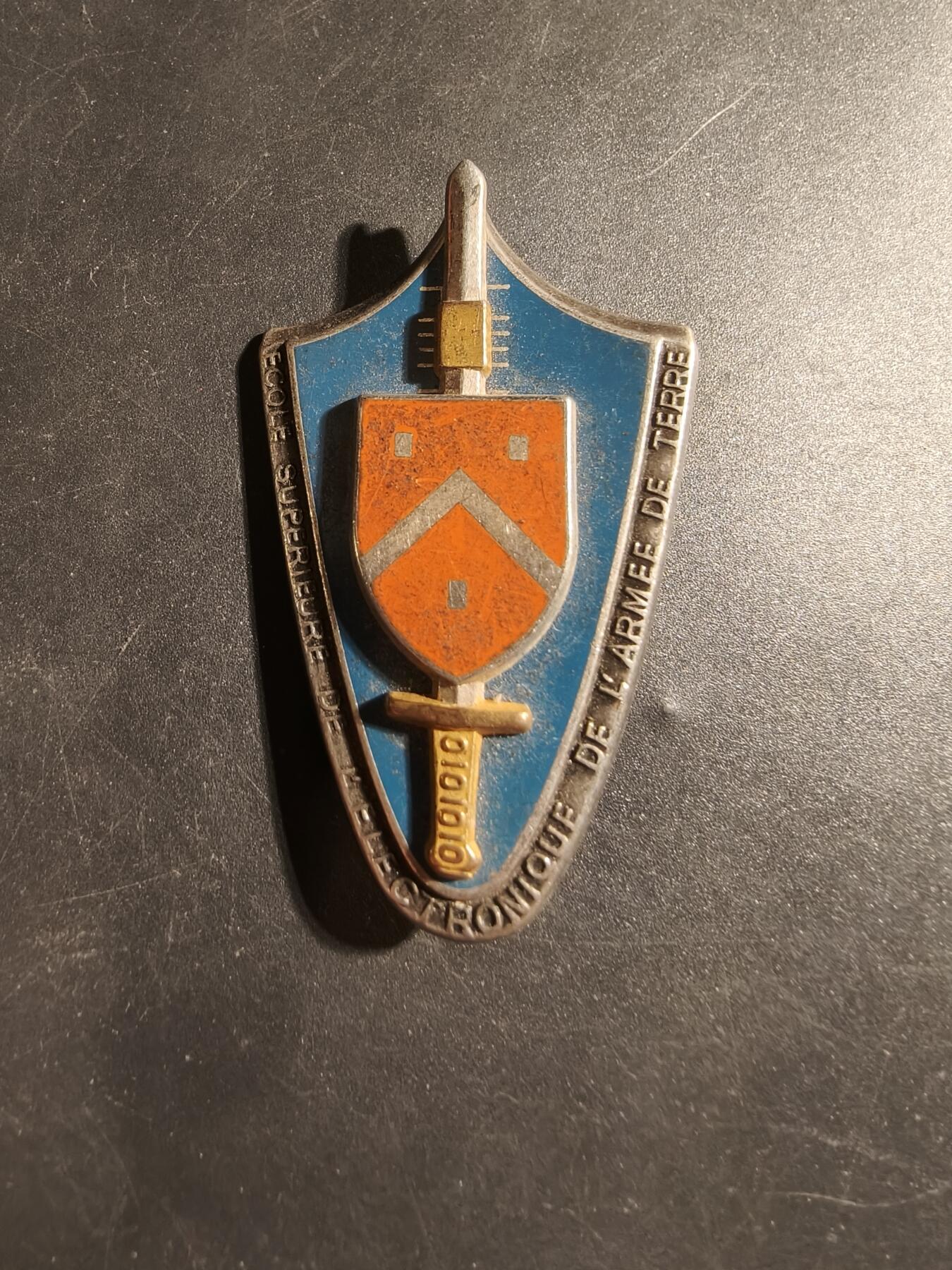 老王徽章第178期 法国陆军高级电子学院证章