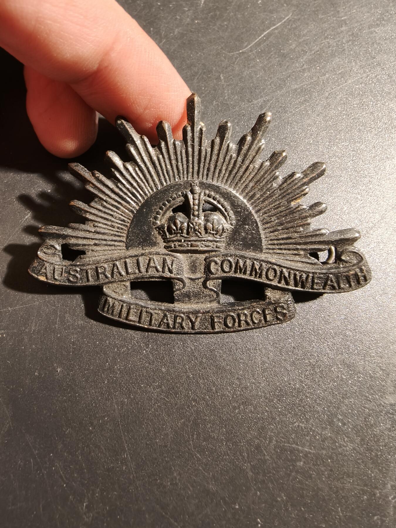 老王徽章第178期 英联邦皇家澳大利亚远征军帽徽     一战时期