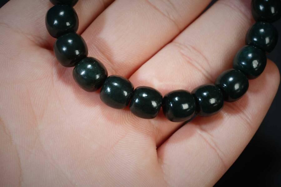 上海都达杂项专场五（全场包邮） 天然和田玉青玉老形珠手串 附鉴定证书87-51