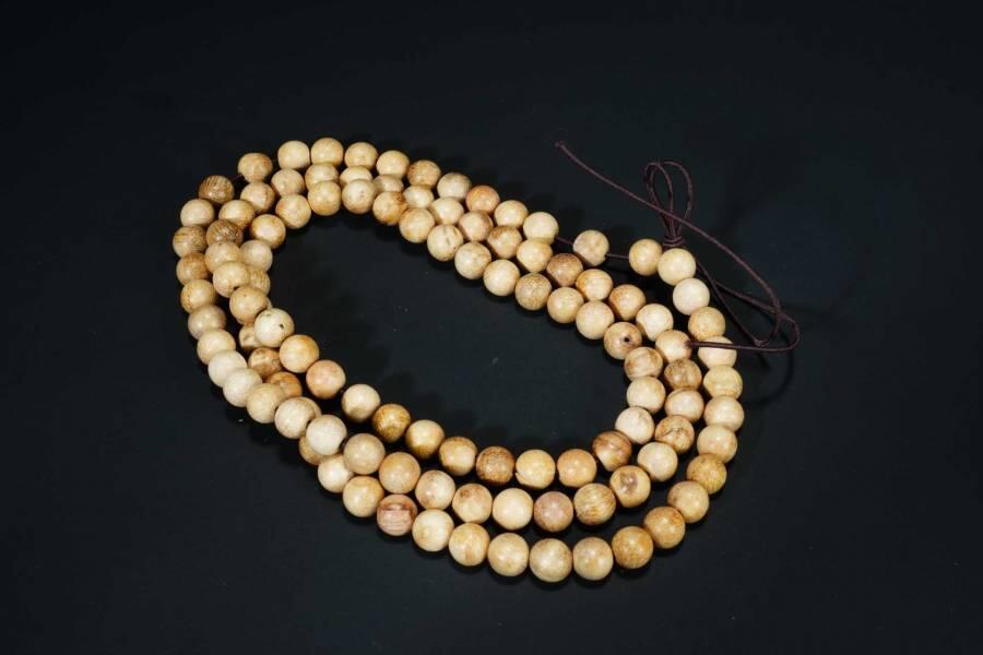 上海都达杂项专场四（全场包邮） 天然奶香木0.8圆珠多圈手串86-293