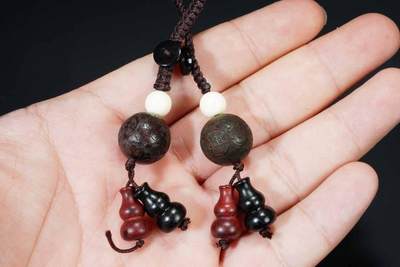 上海都达杂项专场七十三【全场包邮】 天然达拉干沉香招财进宝手机挂件 1对 附鉴定证书86-281