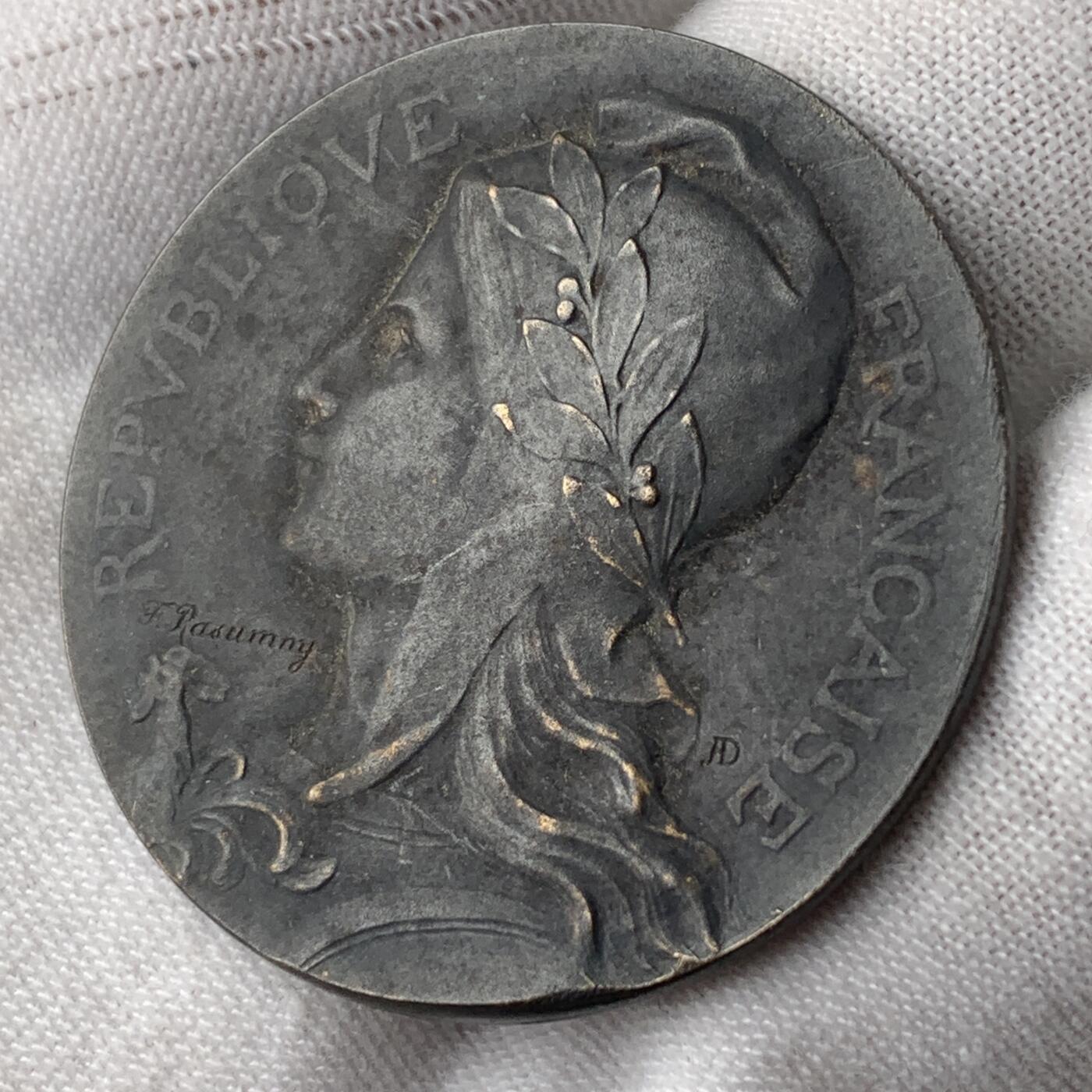 掌中浮雕-藏着的欧洲第050场 法国安德尔-卢瓦尔省希农地区的农业展览会银章，36mm，18.86g