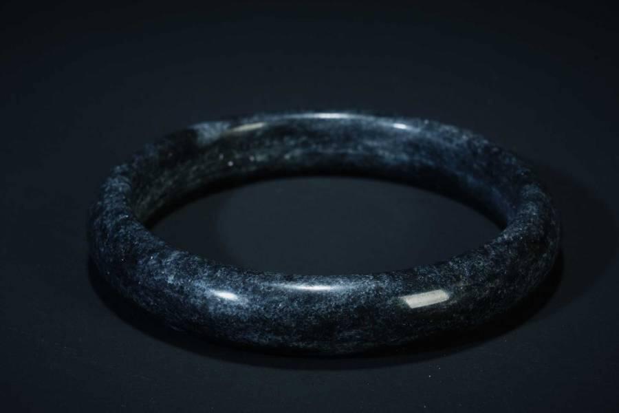 上海都达杂项专场五（全场包邮） 天然墨玉手镯87-45