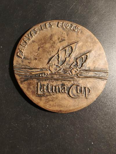 老王徽章第178期 - 法国拉蒂娜杯帆船赛纪念章    直径68mm    重量120.5g