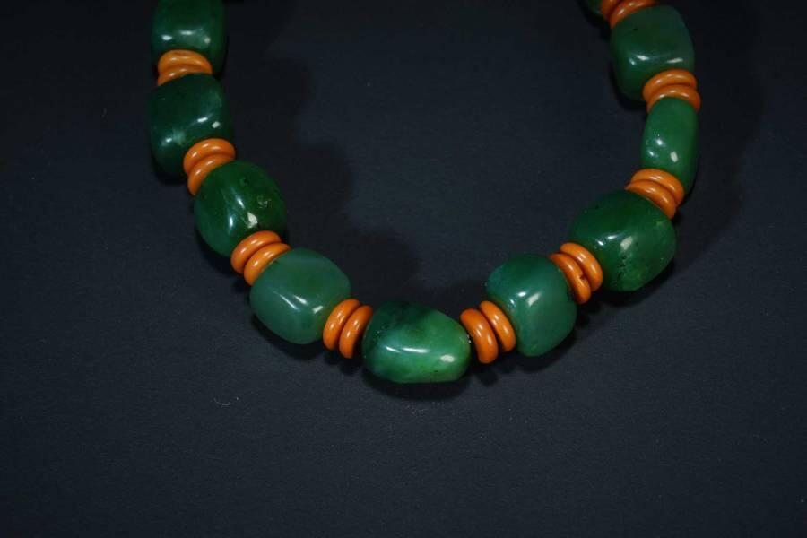 上海都达杂项专场五（全场包邮） 天然和田玉碧玉随形糖珠手串 附鉴定证书87-50