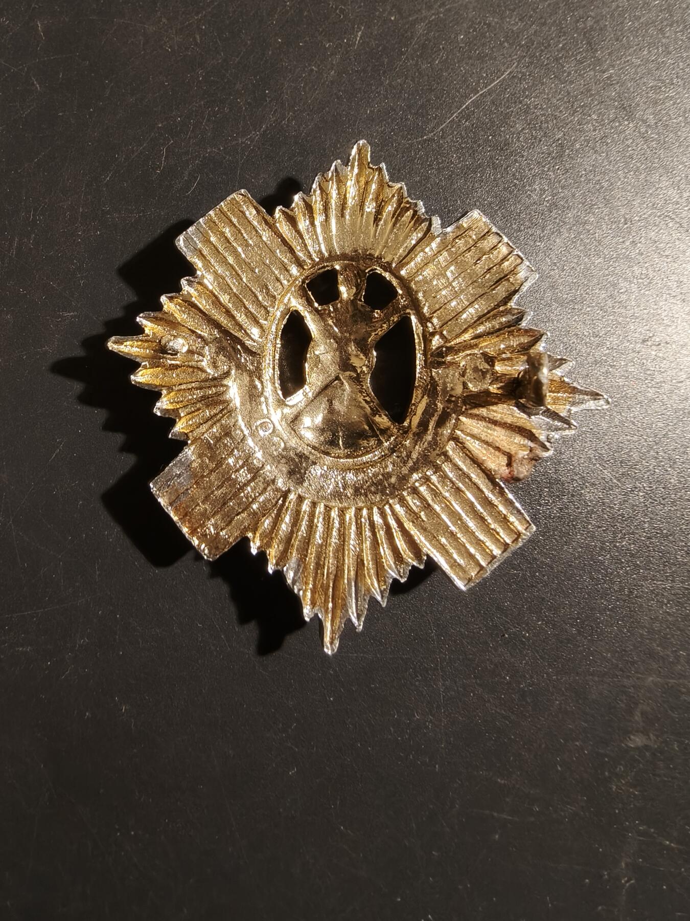 老王徽章第178期 英国皇家苏格兰步兵团帽徽    一战时期