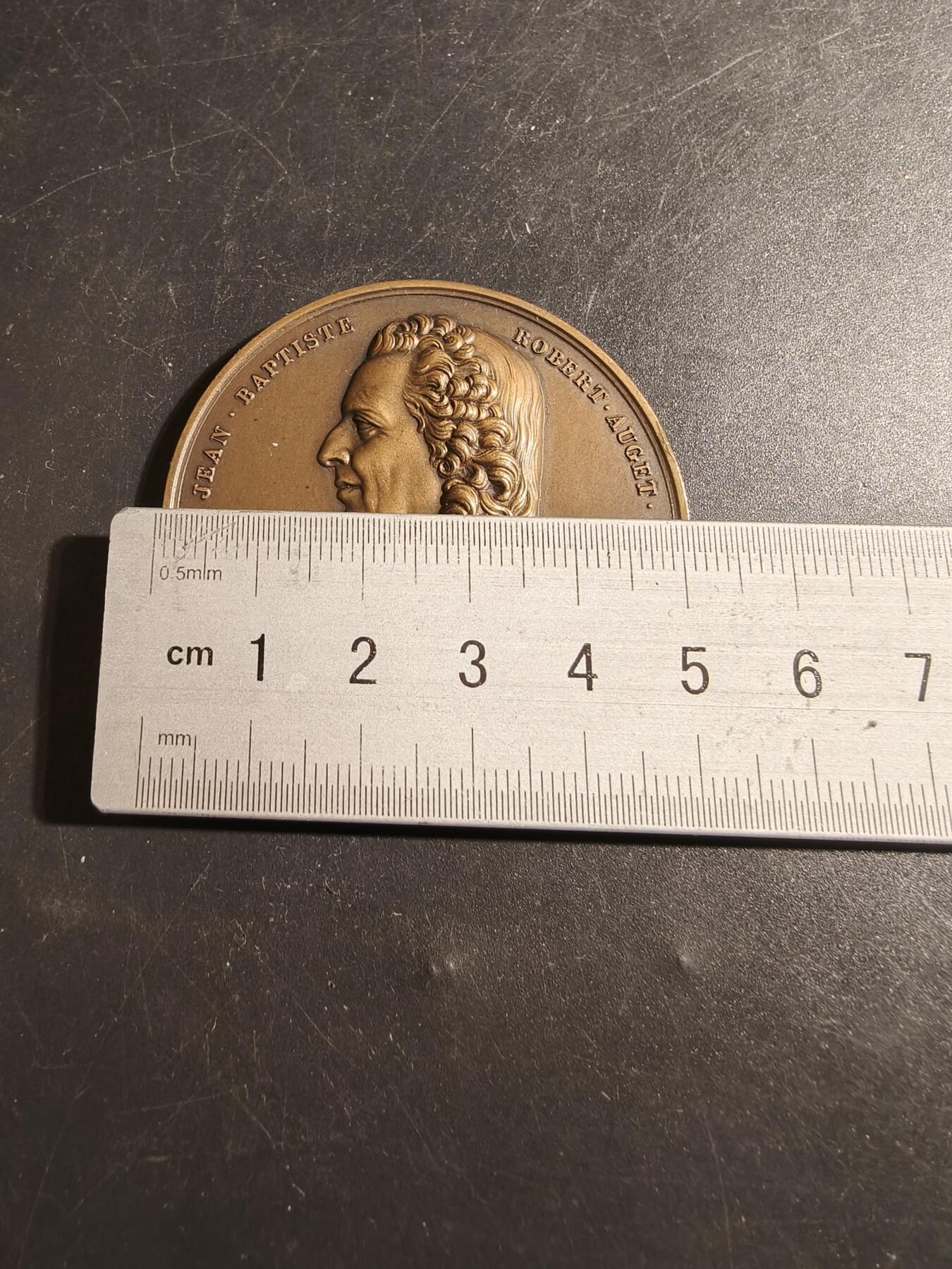 老王徽章第178期 法兰西学院1934年美德奖大铜章     直径52mm    重量62.9g