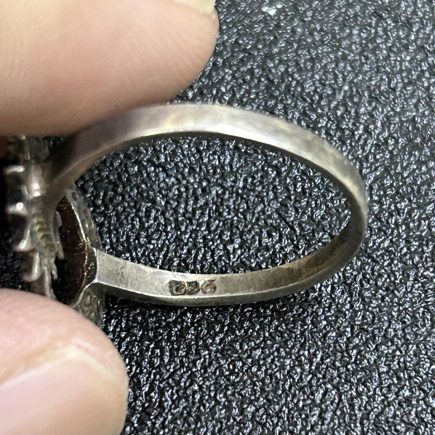 西秦中古拍卖第七十三期 日本银戒指 有银标 重2.3克