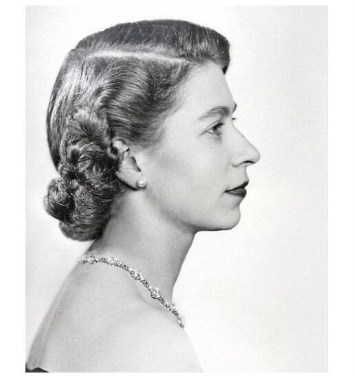 纯手工 马恩岛1975年 伊丽莎白+猞猁珐琅彩镀金高浮雕精制币章吊坠 带银环