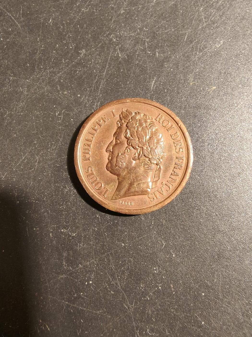 老王徽章第178期 法国奥尔良王朝路易·菲利普国王戎装大铜章    光边原铸    直径26mm    重量8.8g