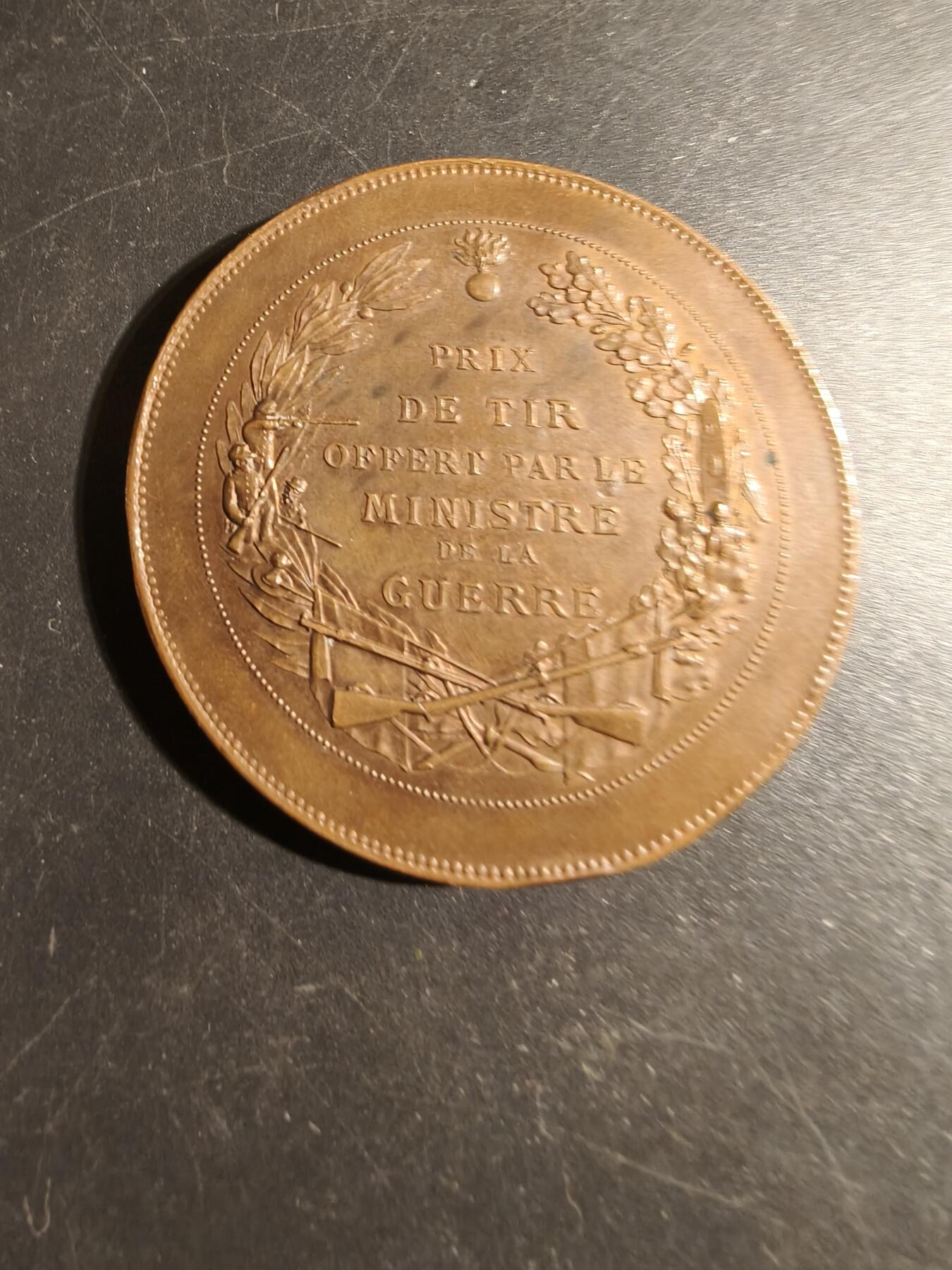 老王徽章第178期 法国战争部射击竞赛大铜章    大师Oudine版本     直径50mm    重量58.4g
