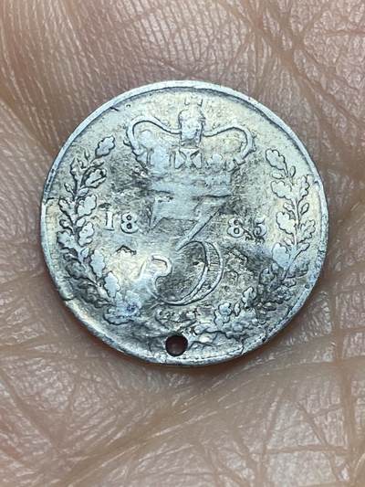 2026年第十二场(总第一百八十一场）外国好品散币场(免佣金) - 打孔币不平–英国🇬🇧1885年3便士银币(维多利亚女王青年头像，925高银)