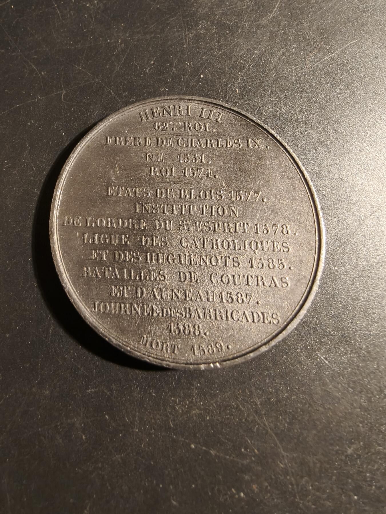 老王徽章第178期 法国历任国王纪念章    法国和波兰国王亨利三世   少见锡质     直径50mm    重量53.9g