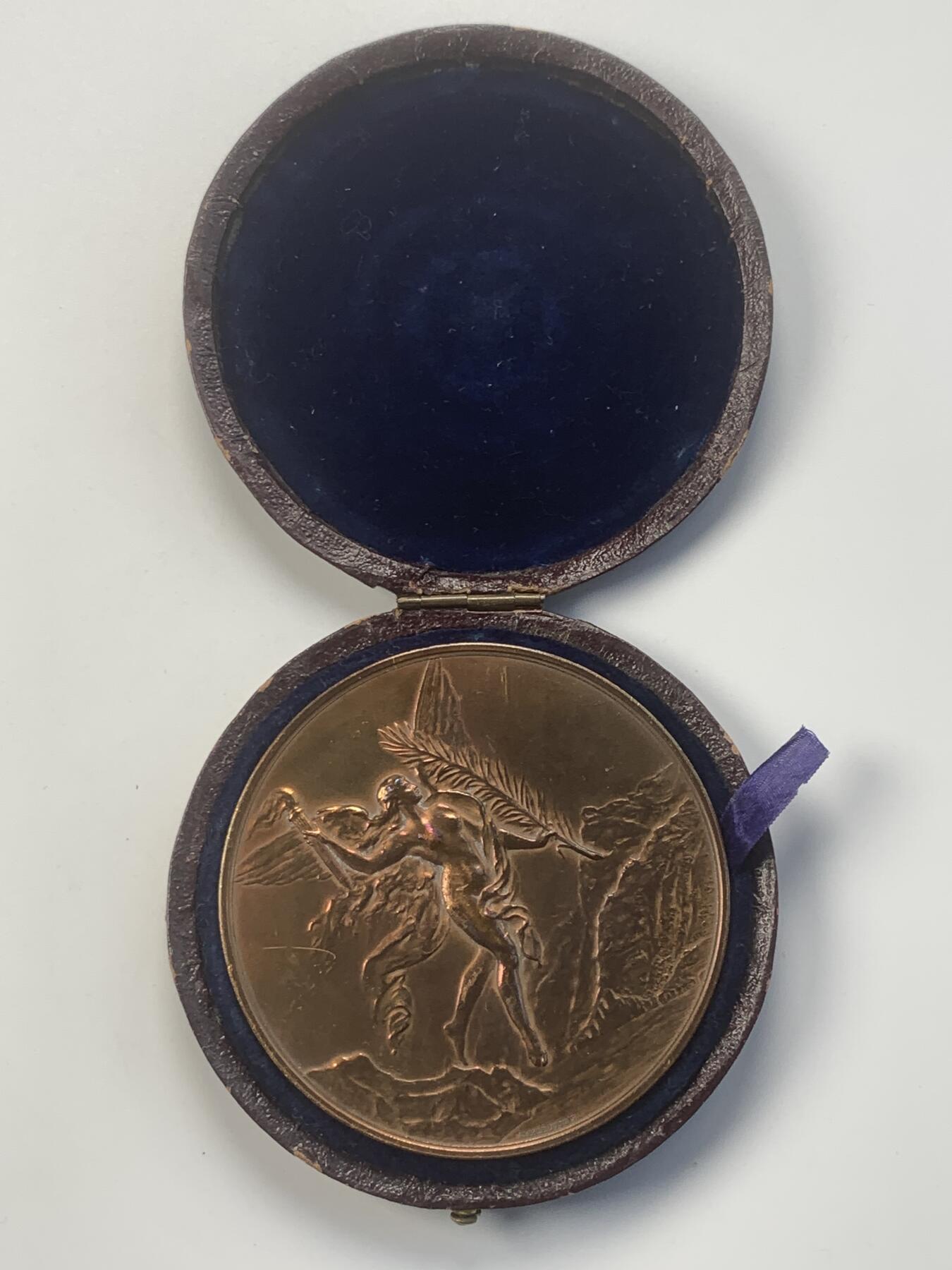 掌中浮雕-藏着的欧洲第050场 1891年瑞士联邦600周年纪念大铜章 ，69mm，A.Dubois作品，原盒变形有破损如图