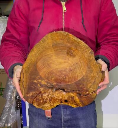 零元拍：01-18-1精品香杉木老根榴茶盘，瘦漏透，尺寸约：380/350/35厚MM，满花满瘤，药香满鼻，无漆无蜡，保存方式请看下面说明，因为未打磨上漆，干燥天气可能会产生裂纹，属于正常现象