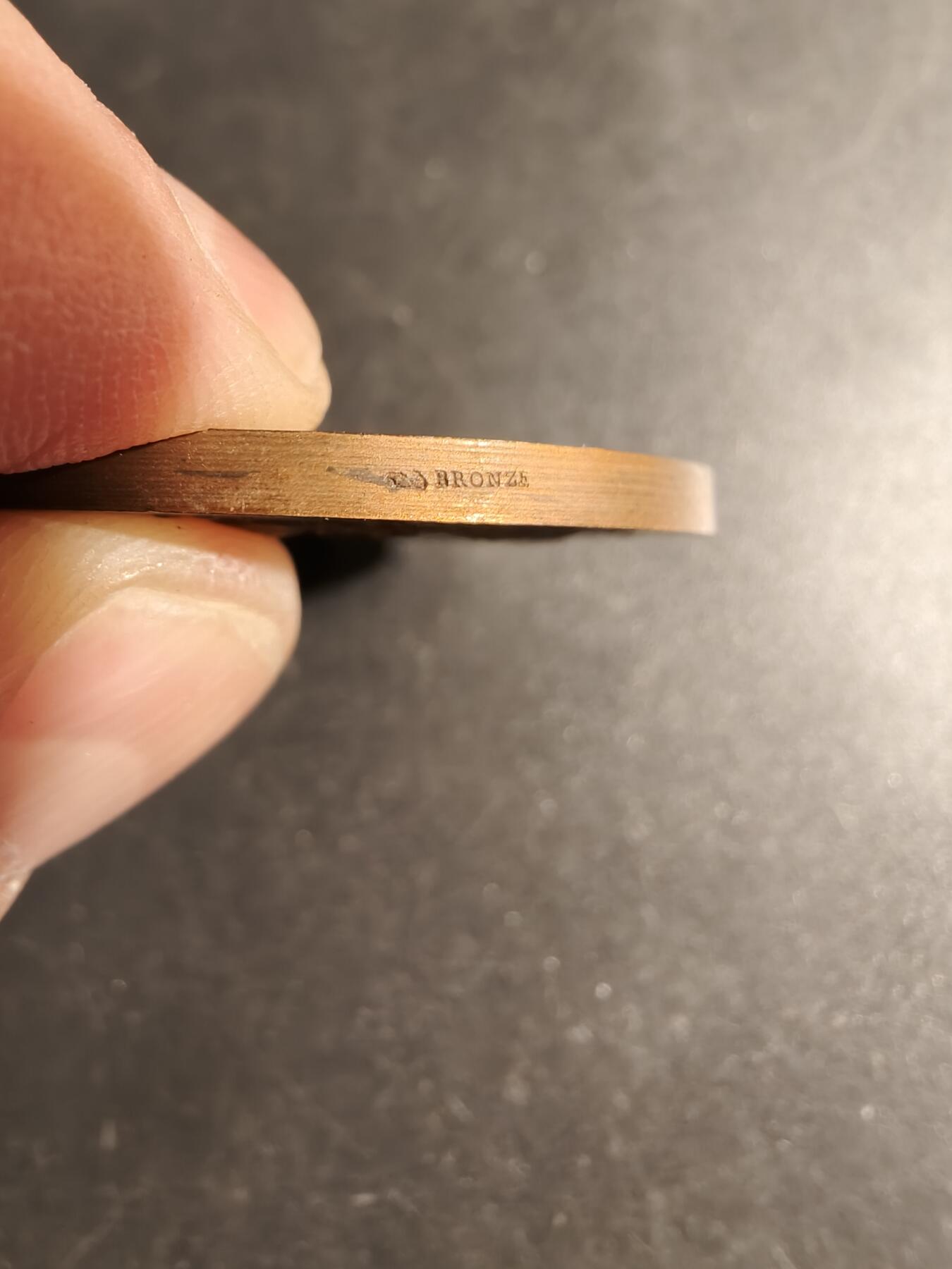 老王徽章第178期 法兰西会计学会大铜章    播种者     直径45mm    重量44g