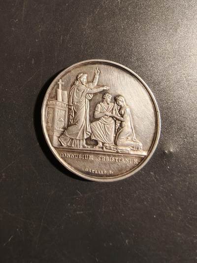 老王徽章第178期 - 法国银婚章    带背铭1849年     手指950银标     直径34mm    重量16.6g