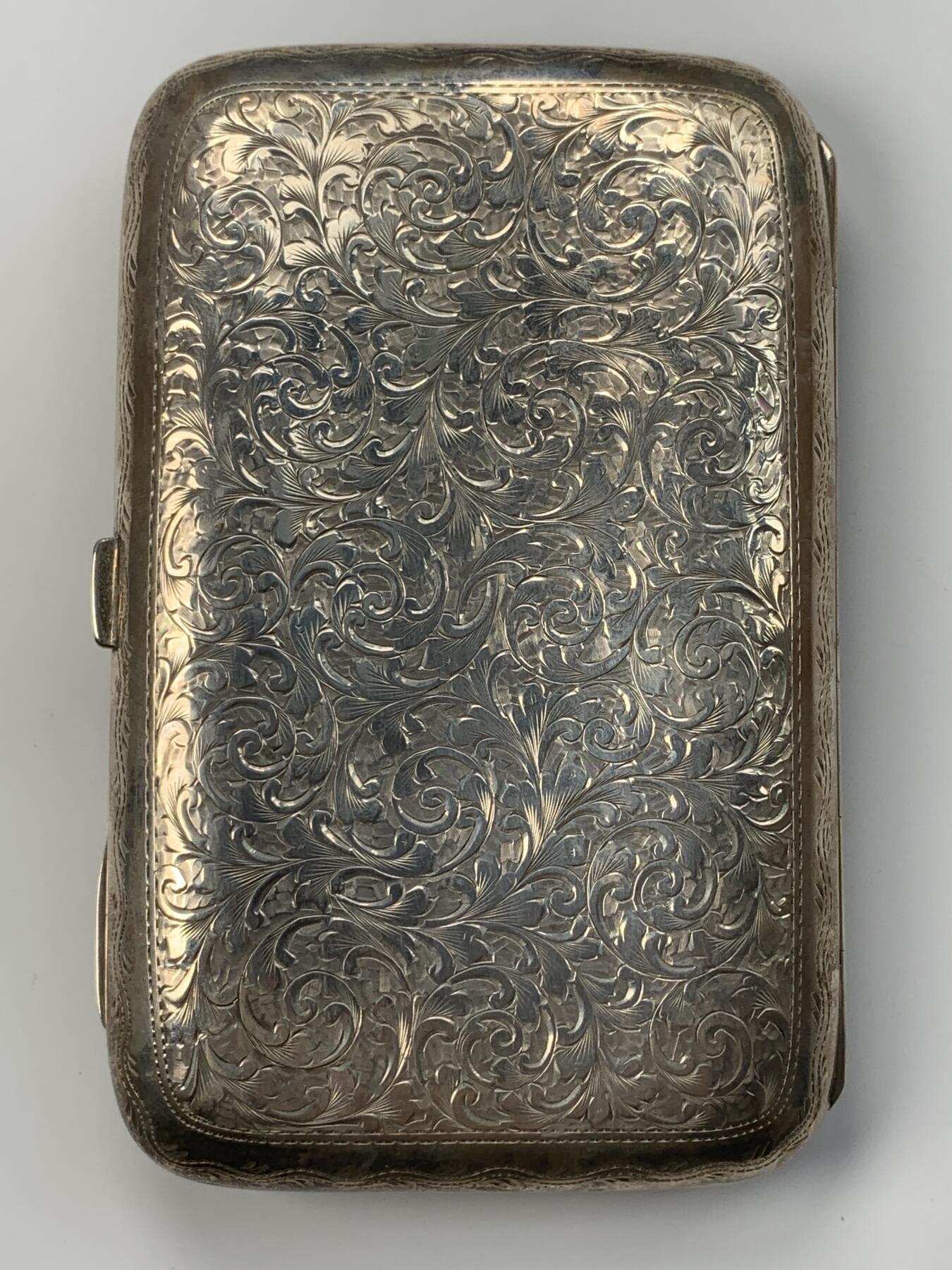 掌中浮雕-藏着的欧洲第050场 1904年英国银烟盒（有银标），13.70厘米 X8.60厘米，180g