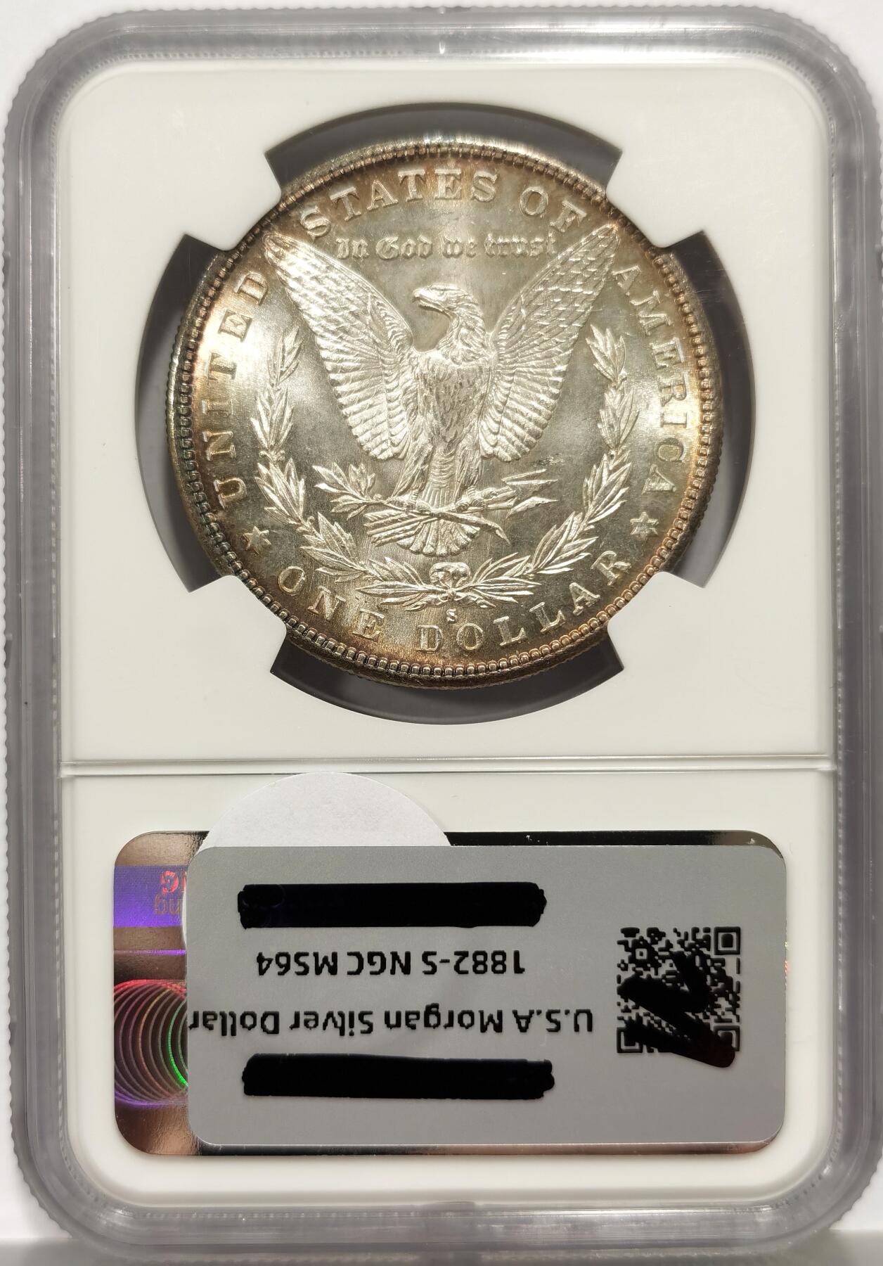 博洋堂世界钱币拍卖第158期（全场包邮） NGC MS64 美国1882年摩根银币S版，原汁原味双面五彩老包浆，包浆醇厚浓郁，转光强烈细节优秀，极美紫罗兰包浆，状态一流。
