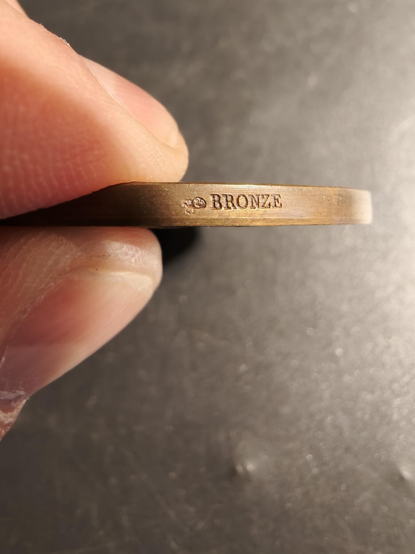 老王徽章第178期 法国战争部射击竞赛大铜章    大师亨利杜布瓦作品    戎装玛丽安娜     直径50mm     重量55.2g