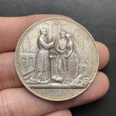 「木头集藏」章牌精品专场！ - 法国婚礼纪念银章，直径：39 mm，24.3 g，边铭：丰饶角 ARGENT，少见大版。