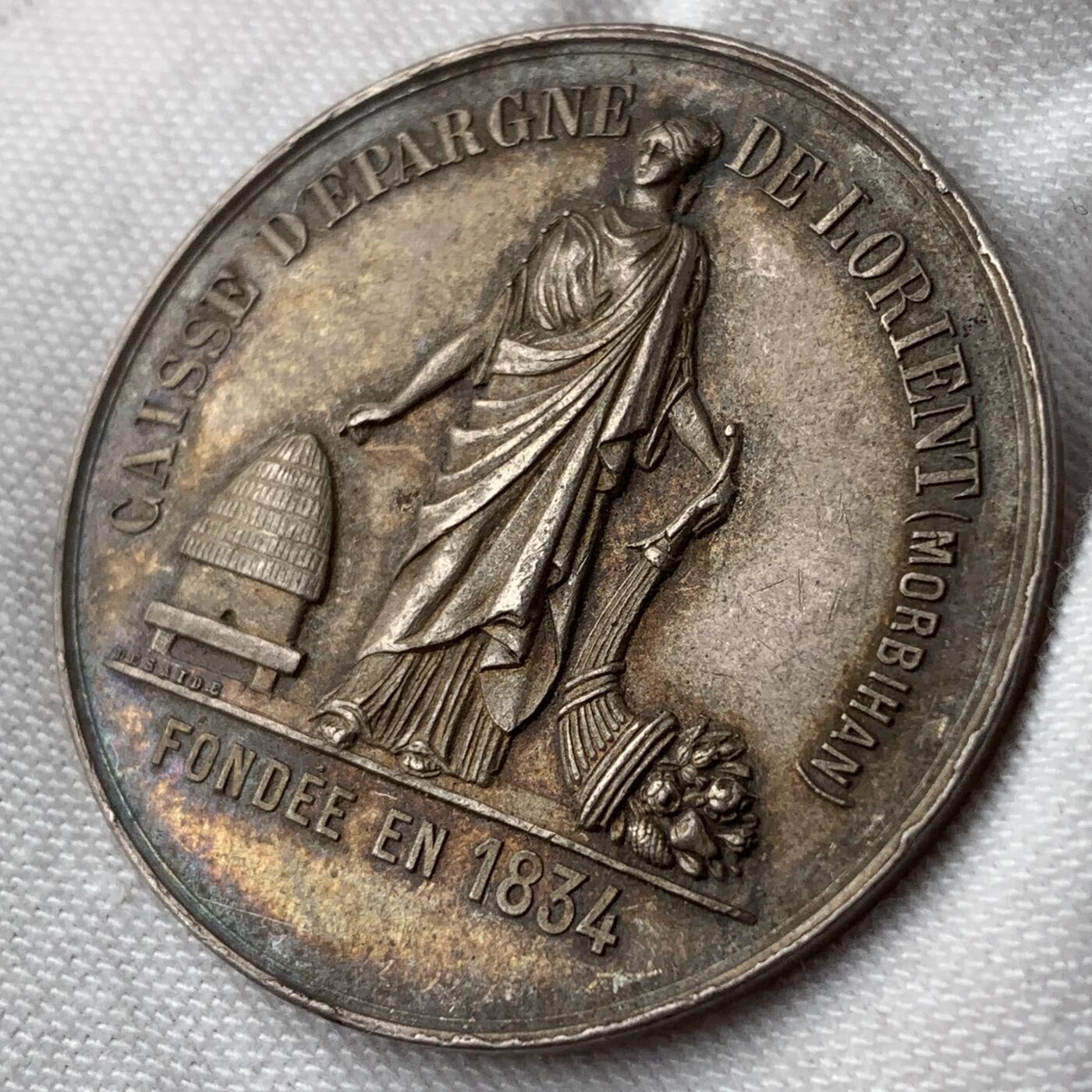 掌中浮雕-藏着的欧洲第050场 法国洛里昂储蓄银行银章，33.75mm，14.7g