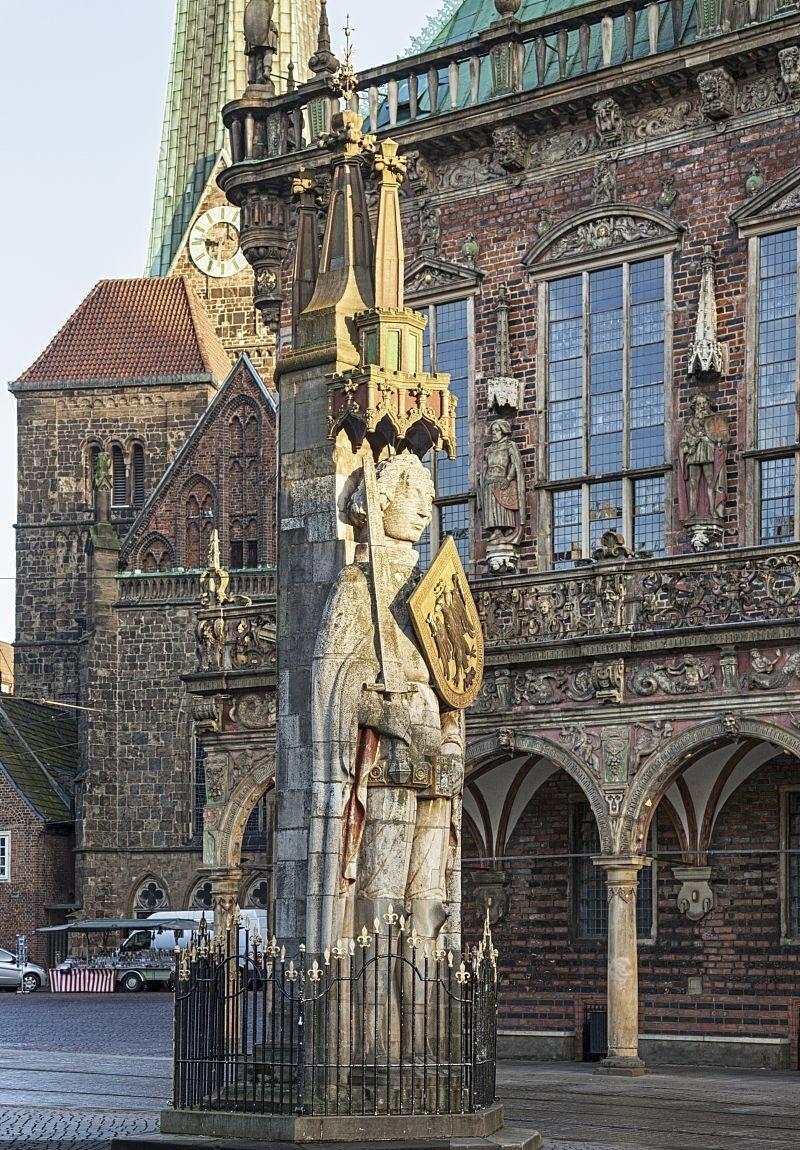 掌中浮雕-藏着的欧洲第050场 NGC MS62：1904年德国不来梅罗兰骑士雕像建成500周年银章，70mm，正面：罗兰石像