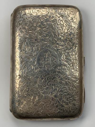 掌中浮雕-藏着的欧洲第050场 - 1904年英国银烟盒（有银标），13.70厘米 X8.60厘米，180g