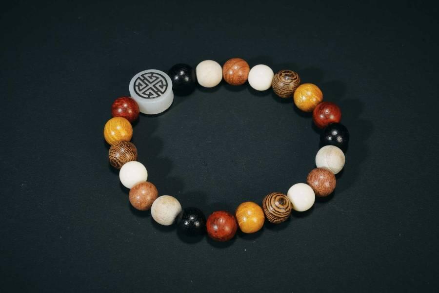 上海都达杂项专场四（全场包邮） 天然多宝圆珠手串86-291