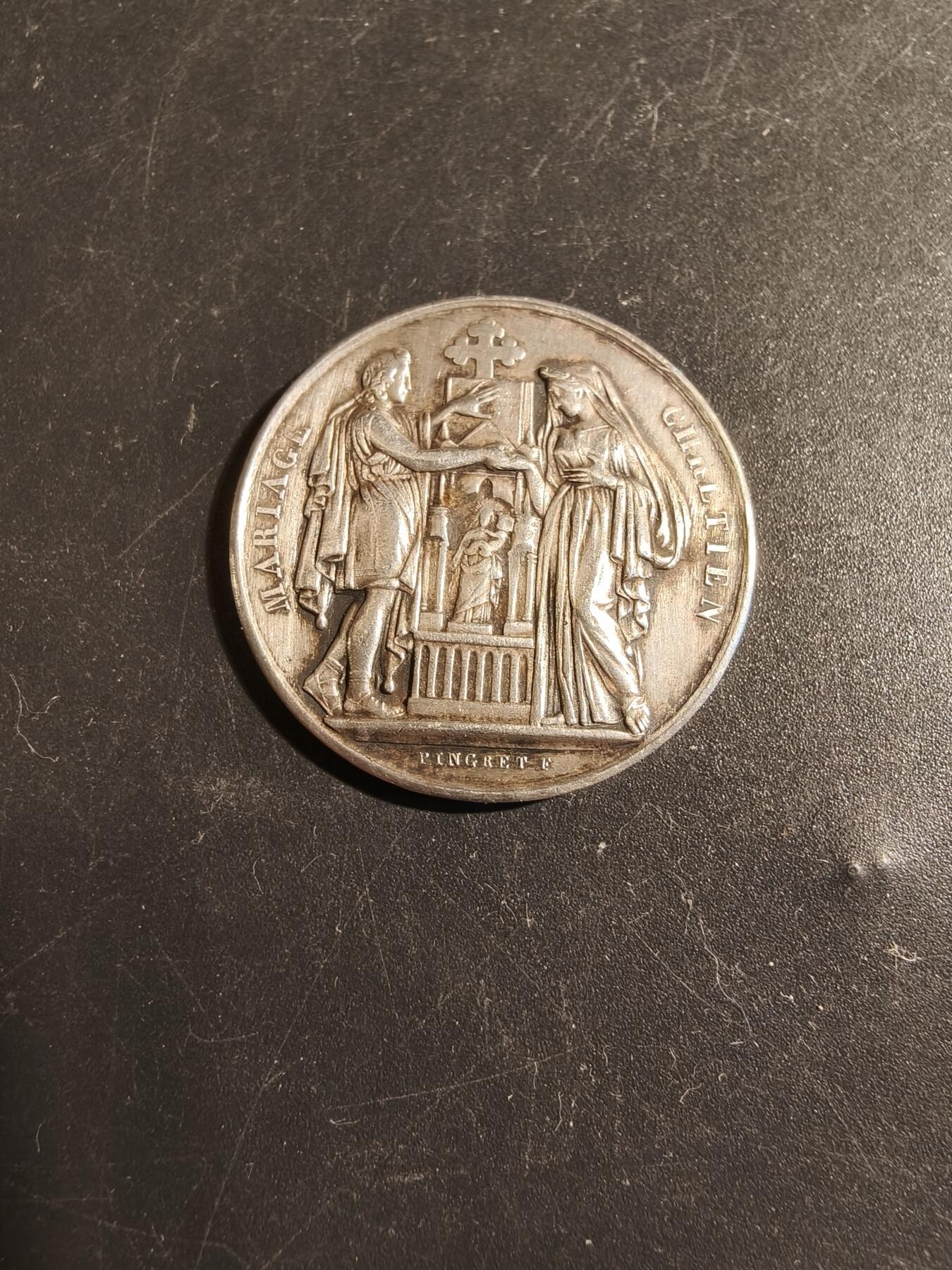 老王徽章第178期 法国银婚章    手指950银标     直径30mm    重量11.3g