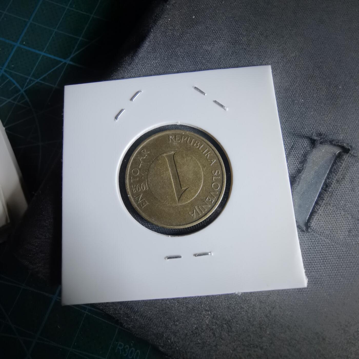 沼泽如烟--第969场 斯洛文尼亚1993年1托拉尔