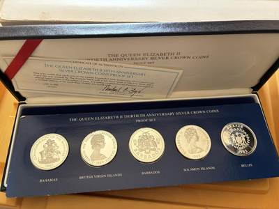 咖啡豆•收藏 2025年Jan_26th世界各国硬币银币拍卖 - 伊丽莎白女王30周年精制银币套币 外国外币 盒证齐