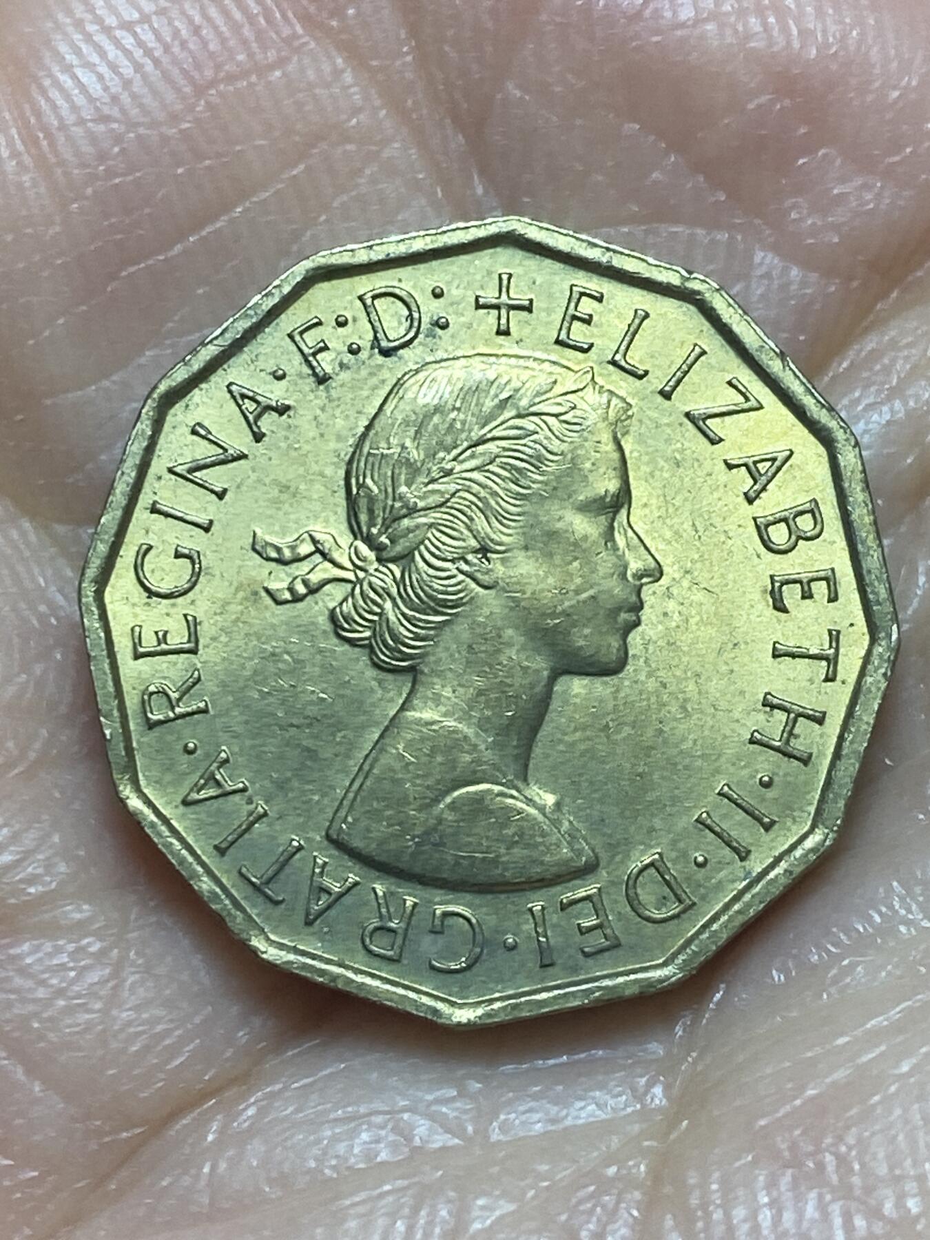 2026年第十二场(总第一百八十一场）外国好品散币场(免佣金) 英国🇬🇧1967年3便士(伊丽莎白二世青年桂冠第二版，普制币关门年)