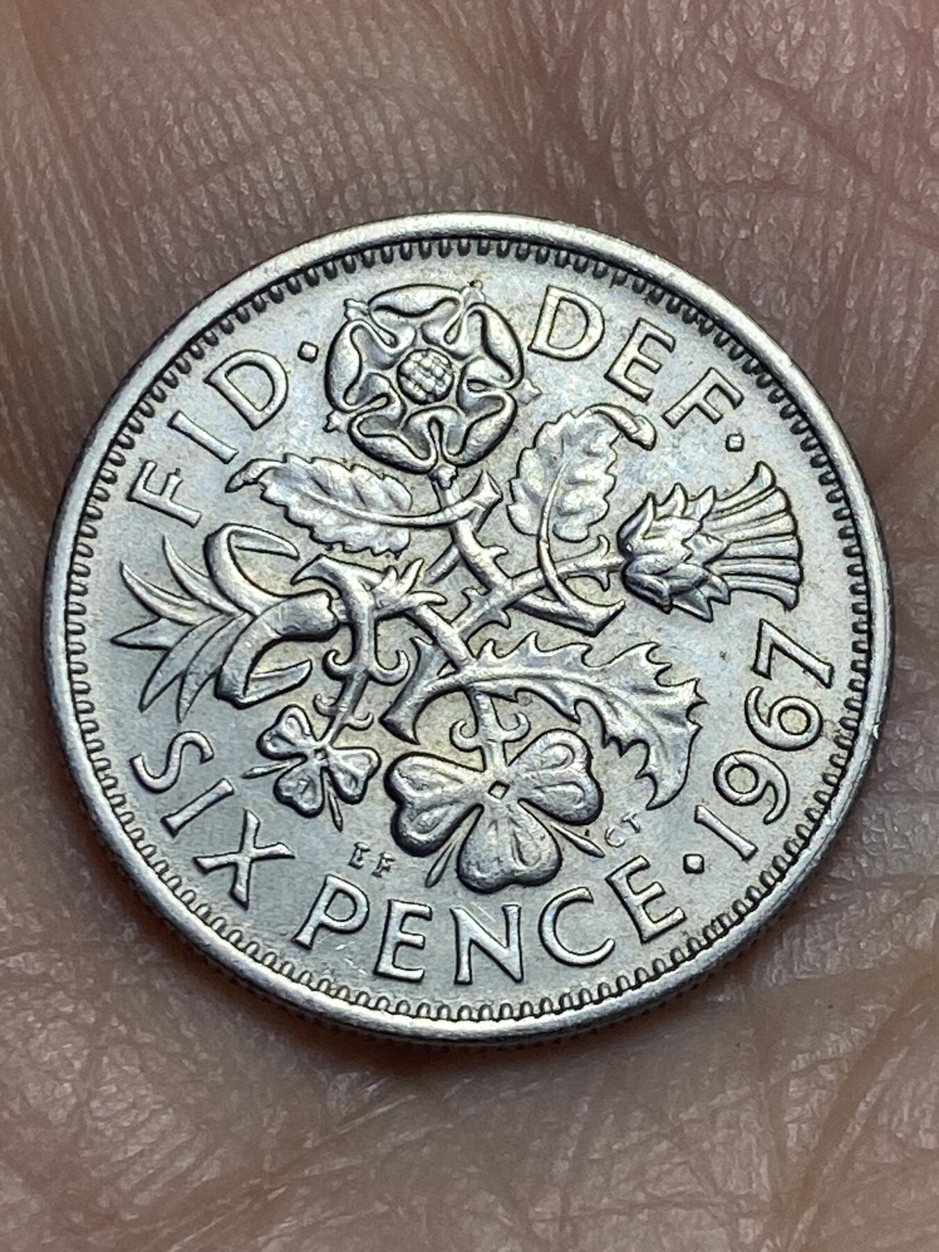 2026年第十二场(总第一百八十一场）外国好品散币场(免佣金) 英国🇬🇧1967年6便士(伊丽莎白二世青年桂冠第二版，普制币关门年)