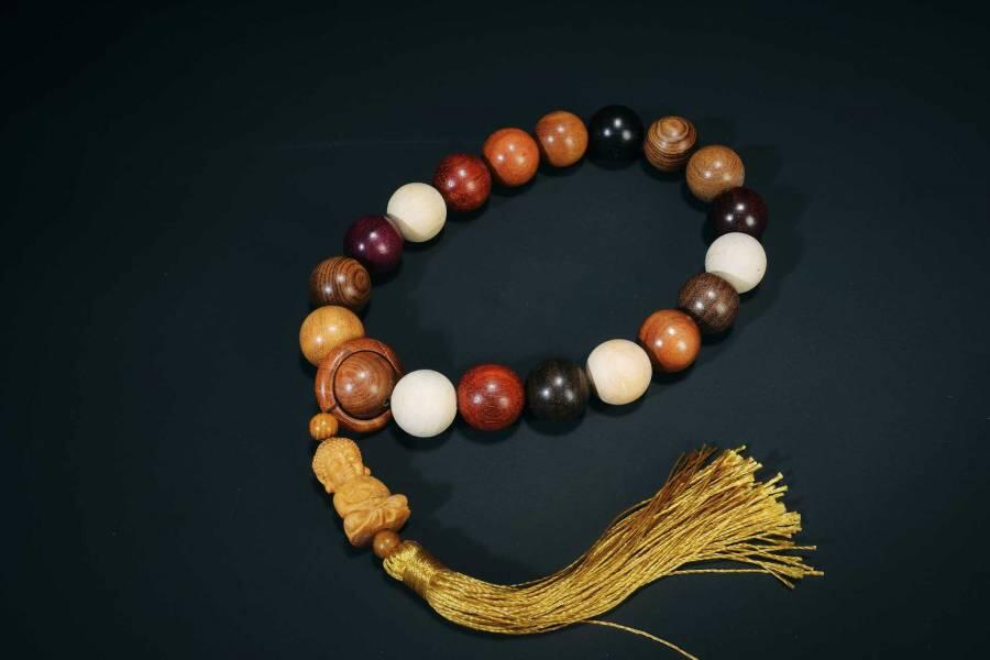 上海都达杂项专场四（全场包邮） 天然多宝珠2.0宝宝佛流苏车挂86-292