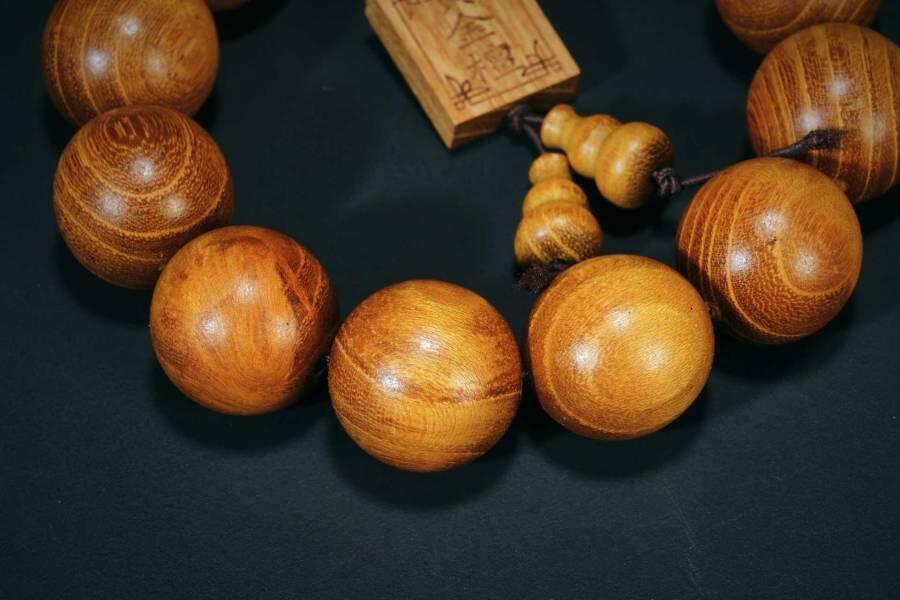 上海都达杂项专场四（全场包邮） 天然黄金檀2.0圆珠手串86-299